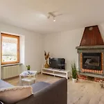 بيت للعطل Miki Mhouse By Interhome Verceia